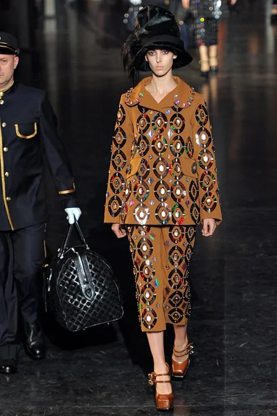 Look 33